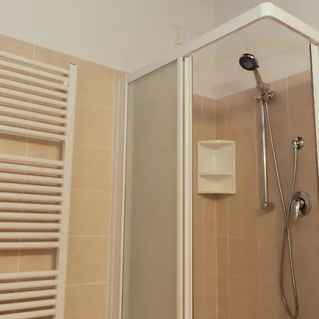 'sofia' Mit Pool By Interhome